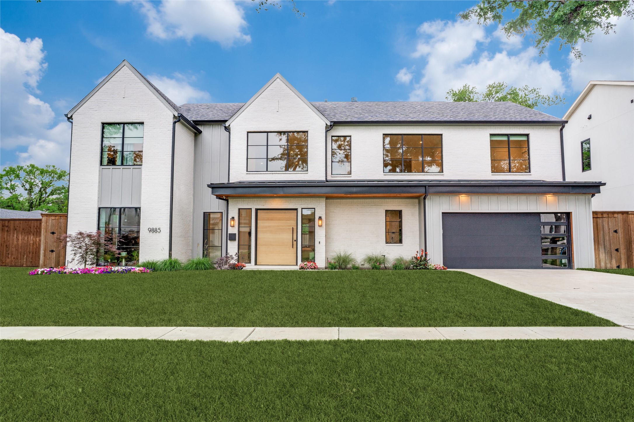 9885 Mixon Drive Dallas TX 75220