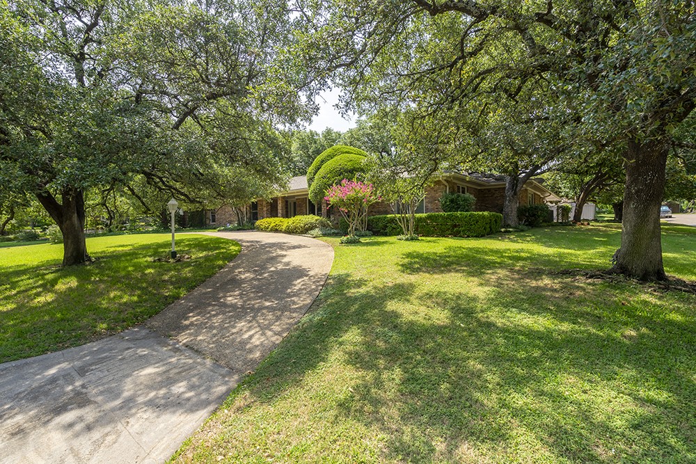 4242 Shady Hill Drive Dallas TX 75229