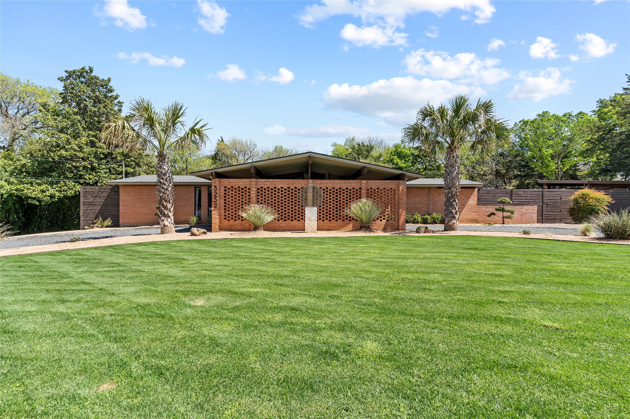 3232 S Ravinia Drive Dallas TX 75233