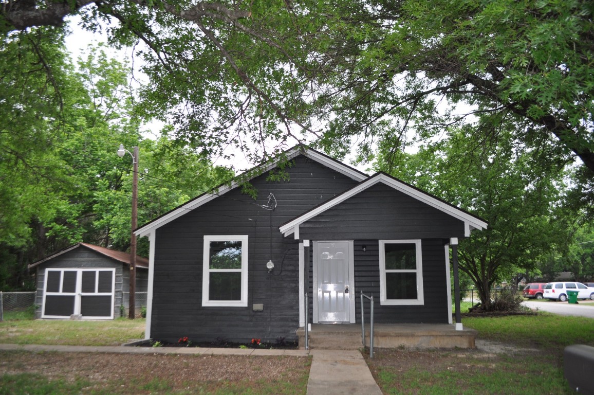 905 E Jefferson Street Waxahachie TX 75165