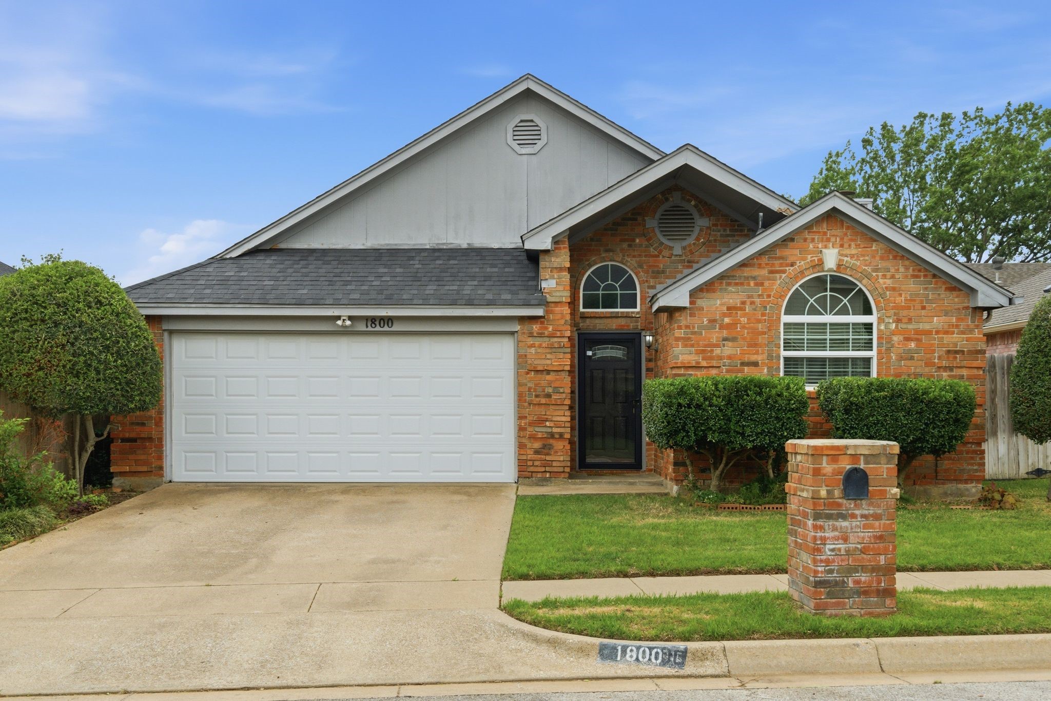 1800 Pine Ridge Drive Bedford TX 76021