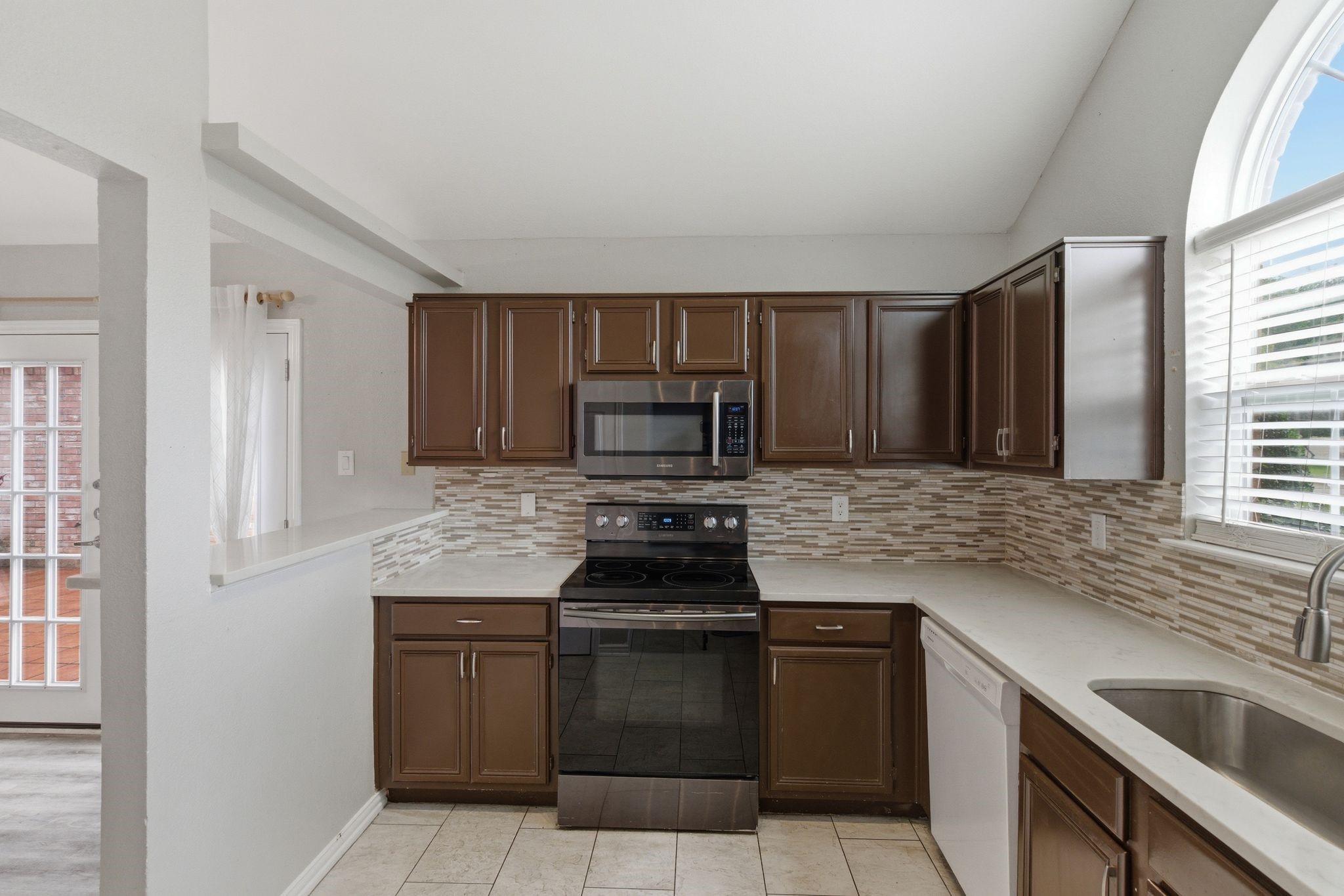 1800 Pine Ridge Drive Bedford TX 76021