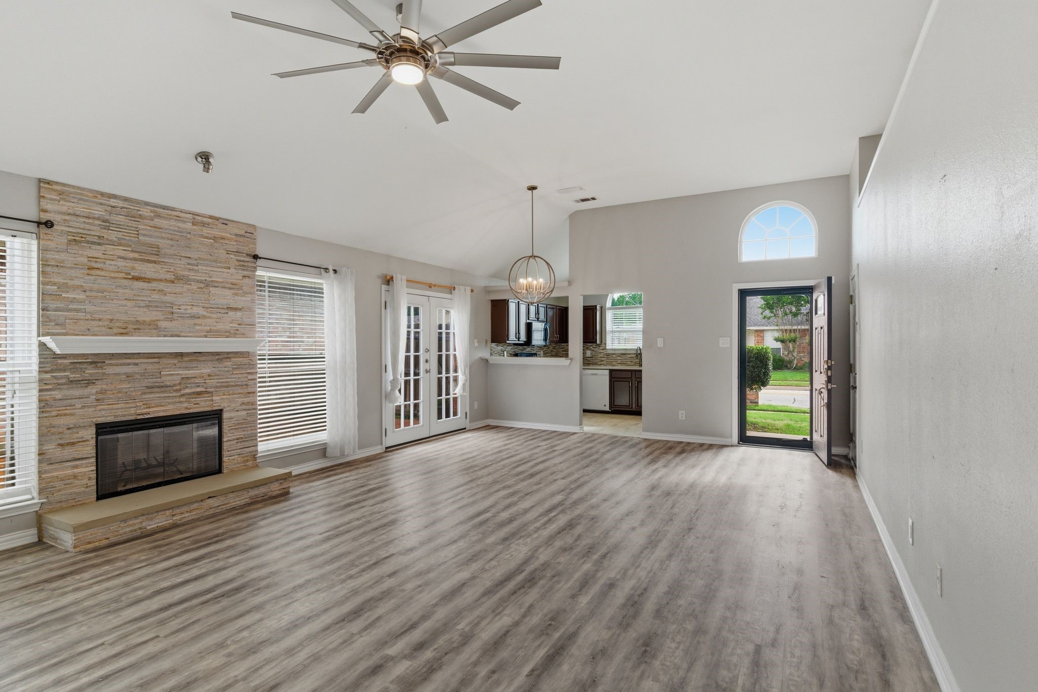 1800 Pine Ridge Drive Bedford TX 76021