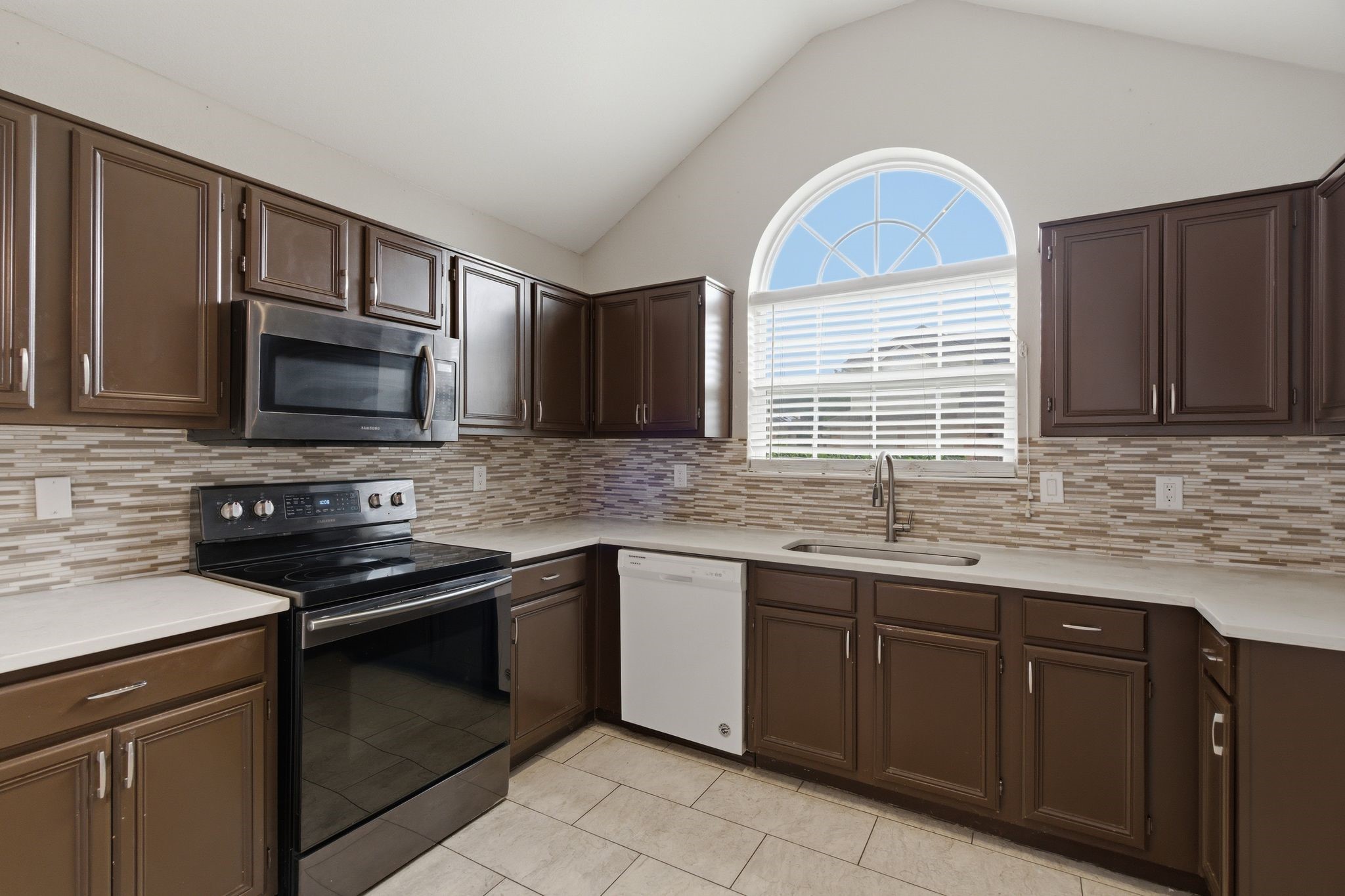 1800 Pine Ridge Drive Bedford TX 76021