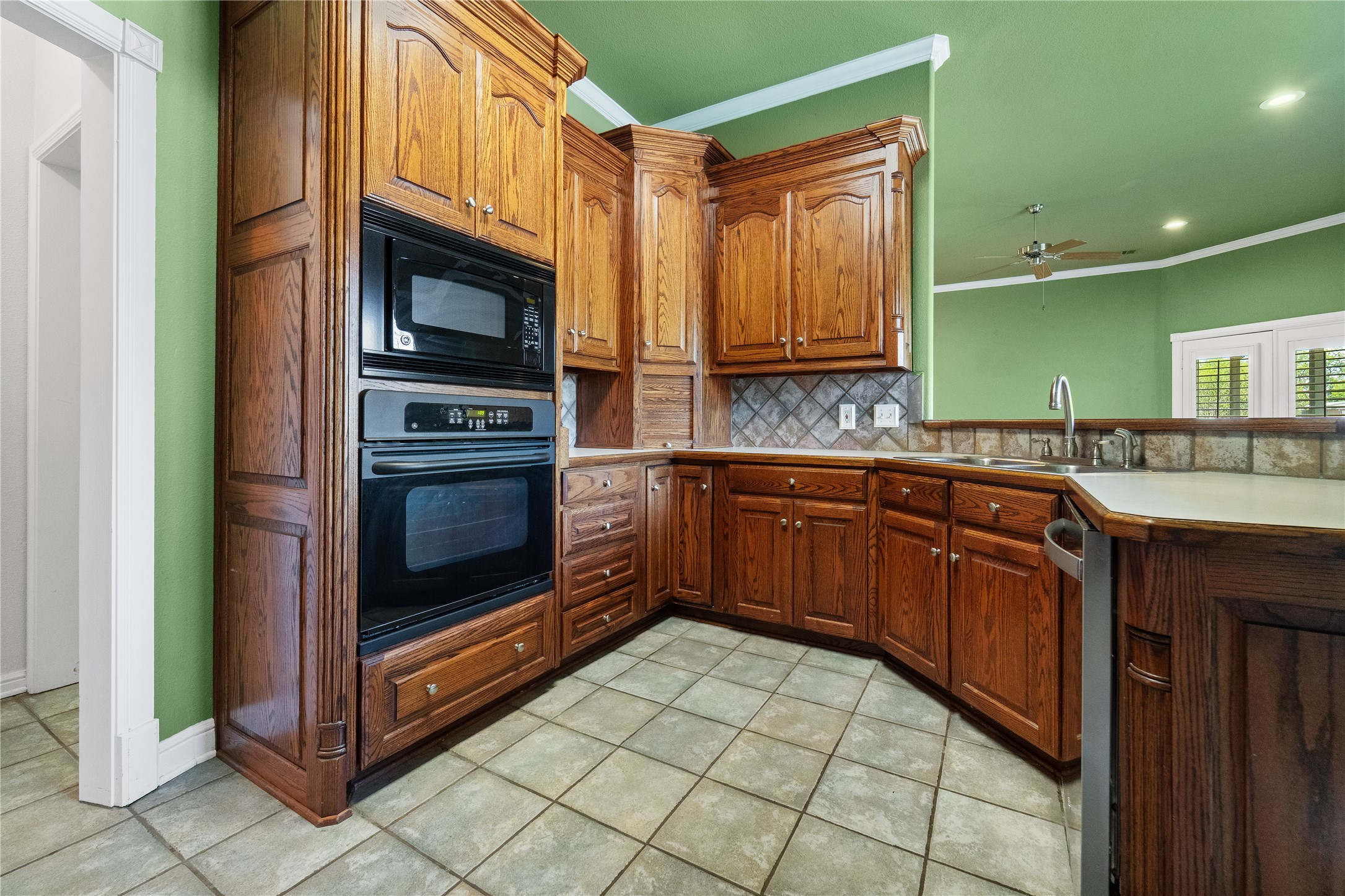 2205 Covington Court Sherman TX 75092