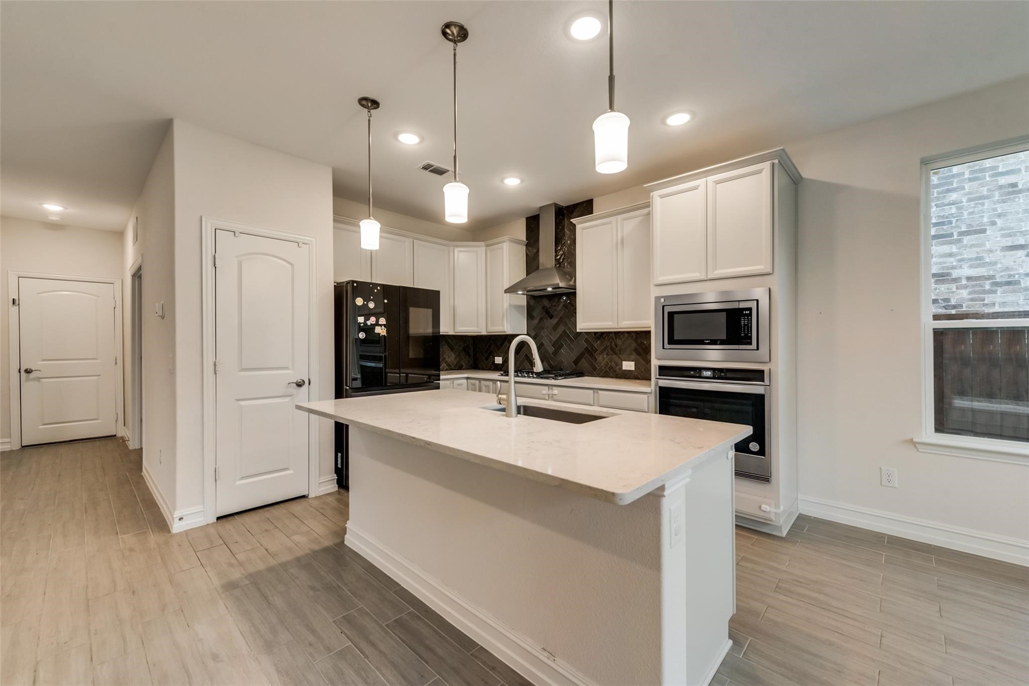 714 Creekwater Lane Garland TX 75043