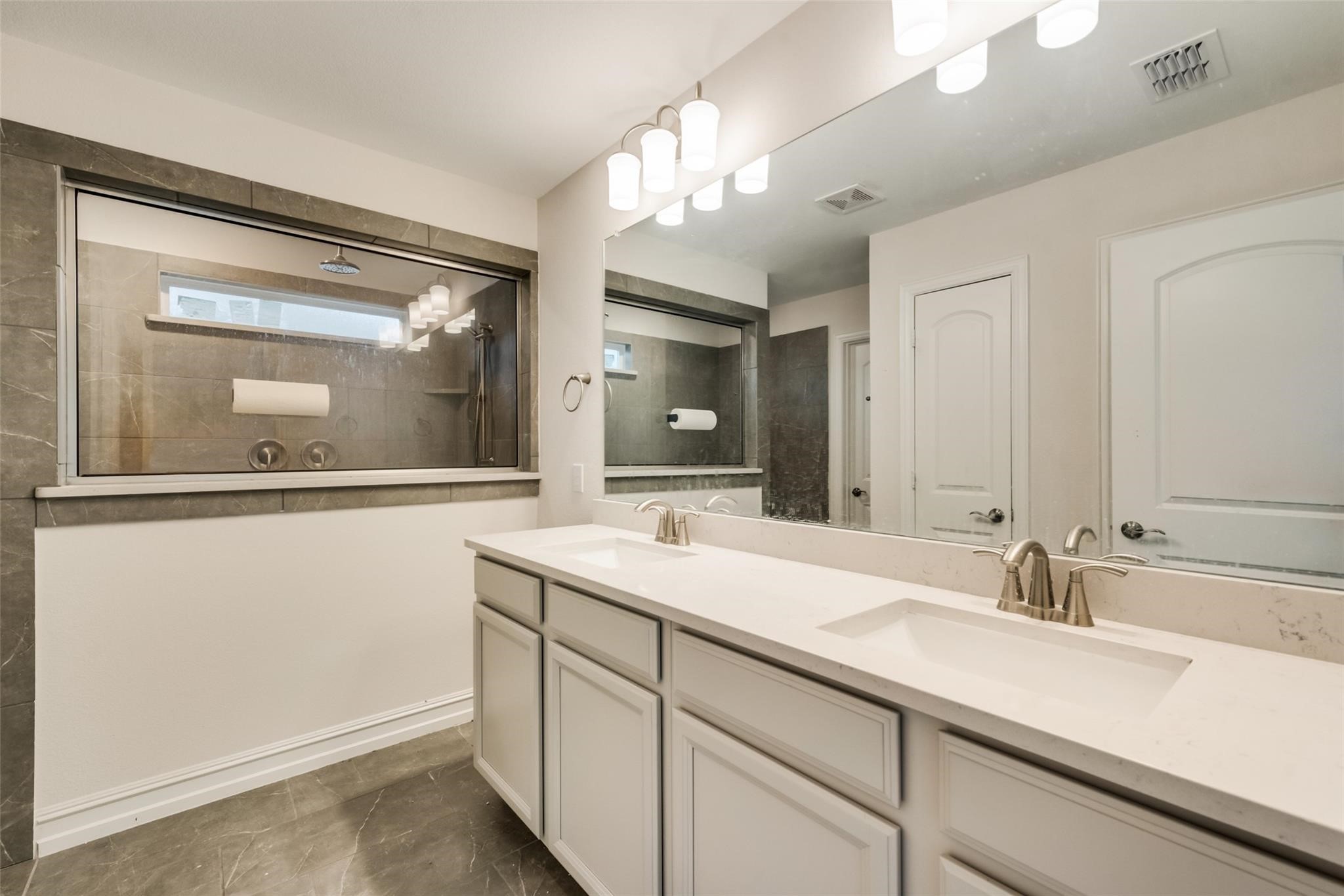 714 Creekwater Lane Garland TX 75043