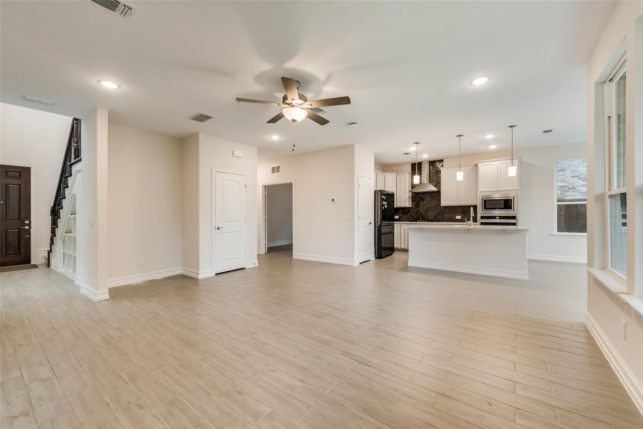 714 Creekwater Lane Garland TX 75043
