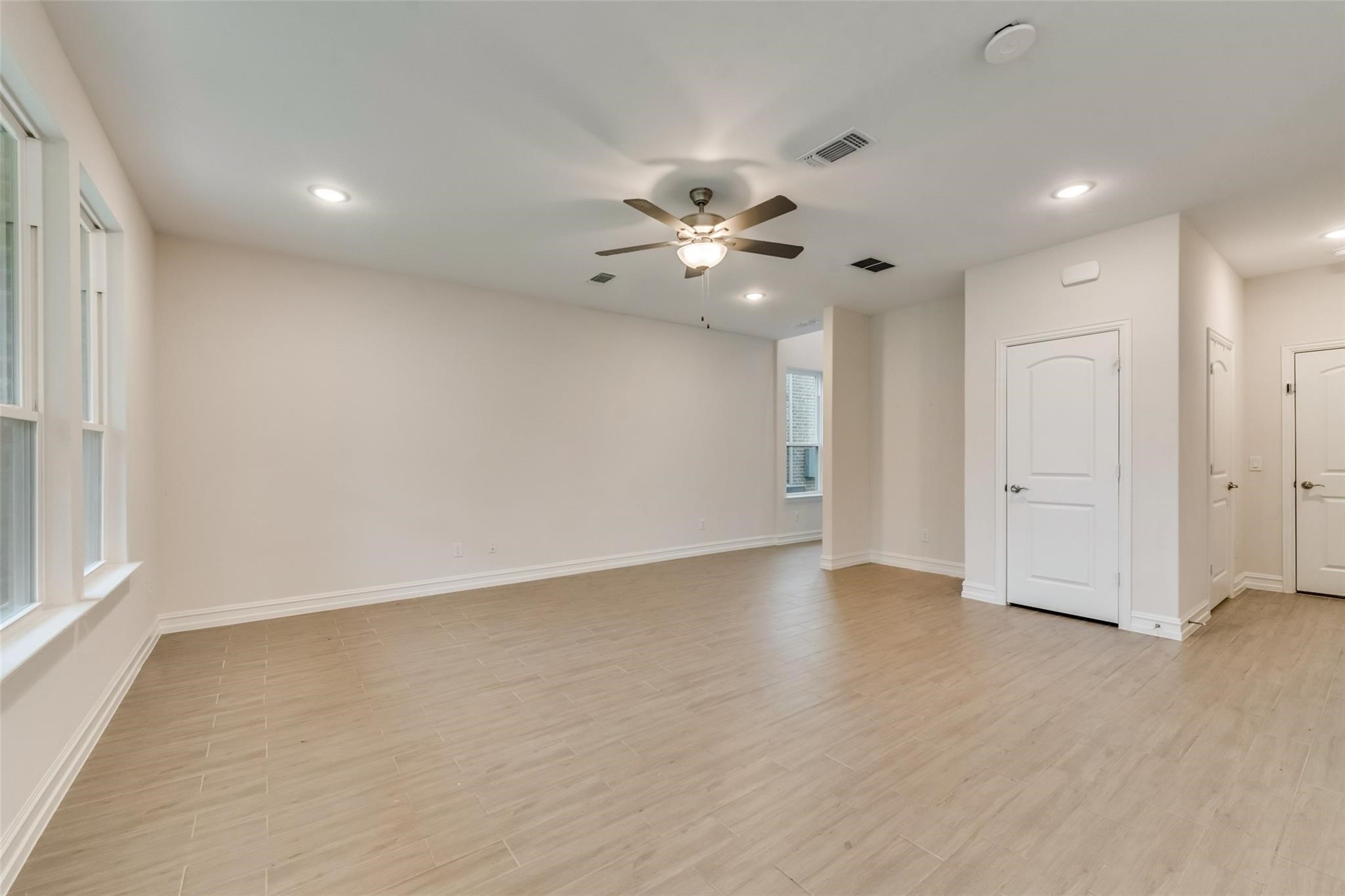714 Creekwater Lane Garland TX 75043