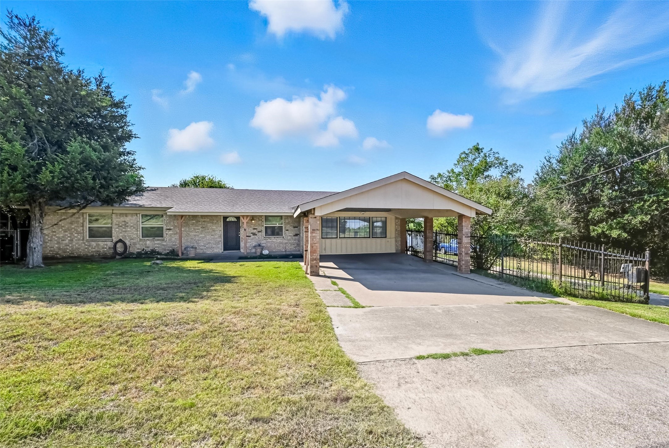 521 Linda Road Kennedale TX 76060