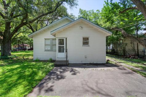 110 Woodland Avenue Corsicana TX 75110