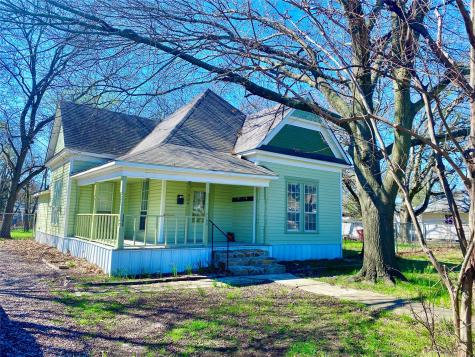 909 W 10th Street Bonham TX 75418