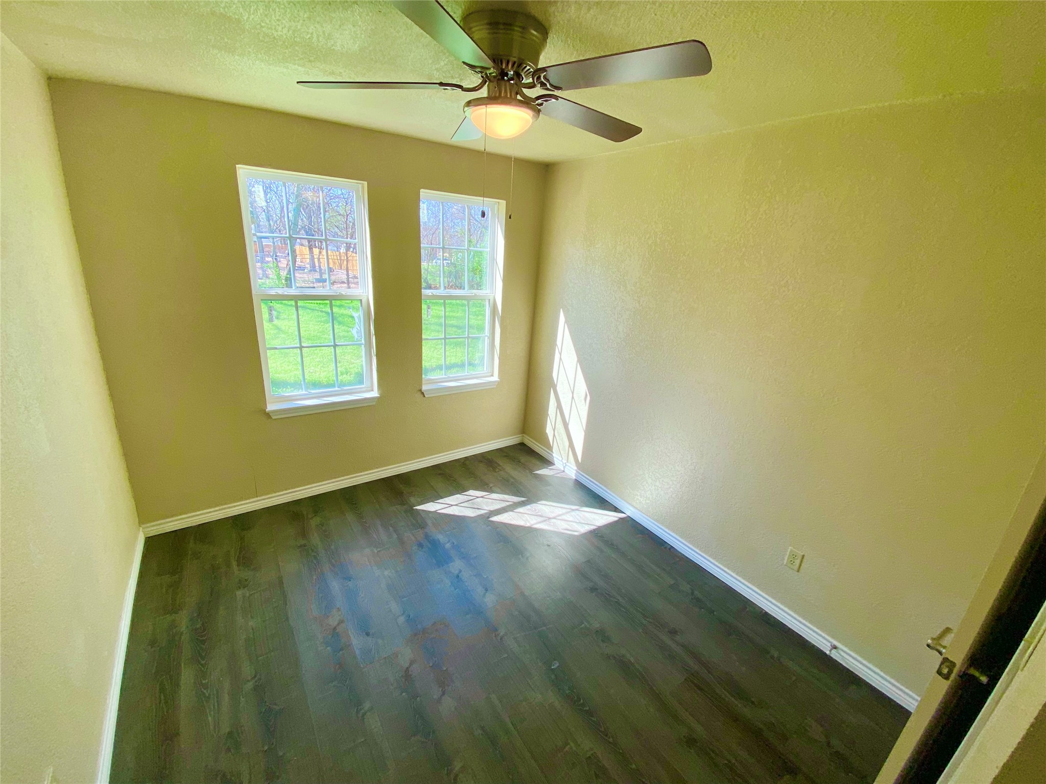 909 W 10th Street Bonham TX 75418
