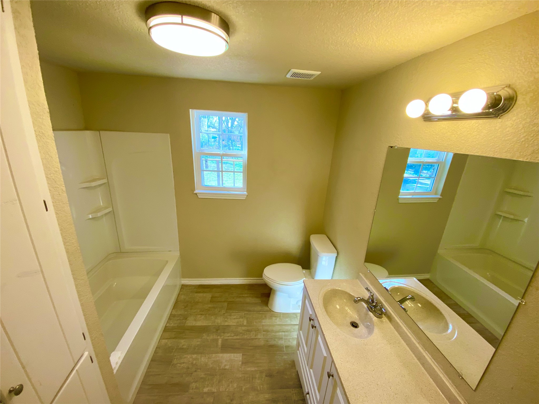 909 W 10th Street Bonham TX 75418