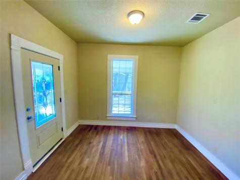909 W 10th Street Bonham TX 75418