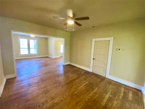 909 W 10th Street Bonham TX 75418