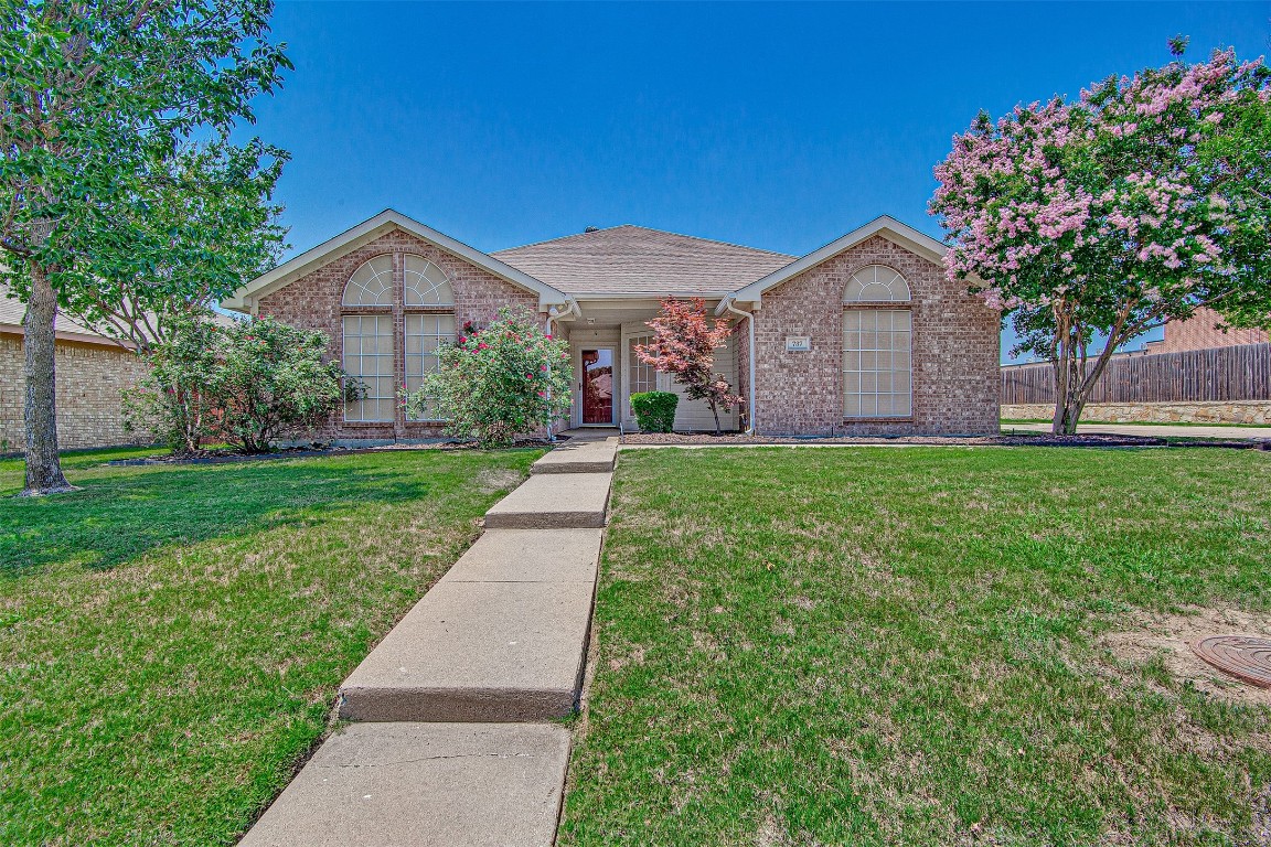 737 Summercrest Boulevard Burleson TX 76028