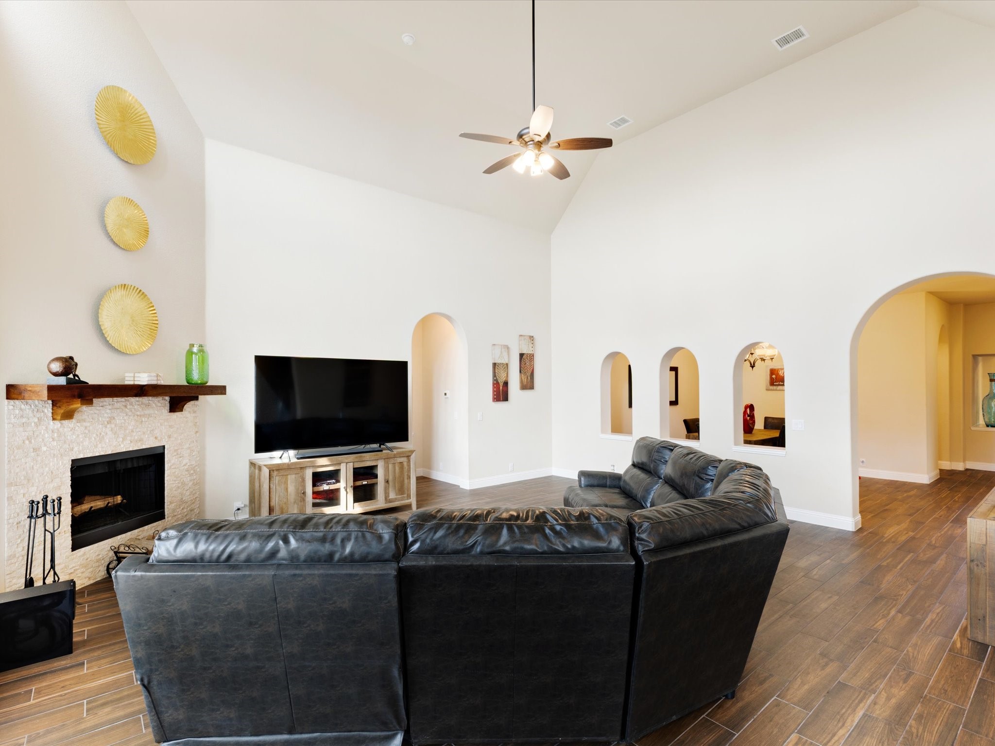 1919 Bellflower Drive Glenn Heights TX 75154