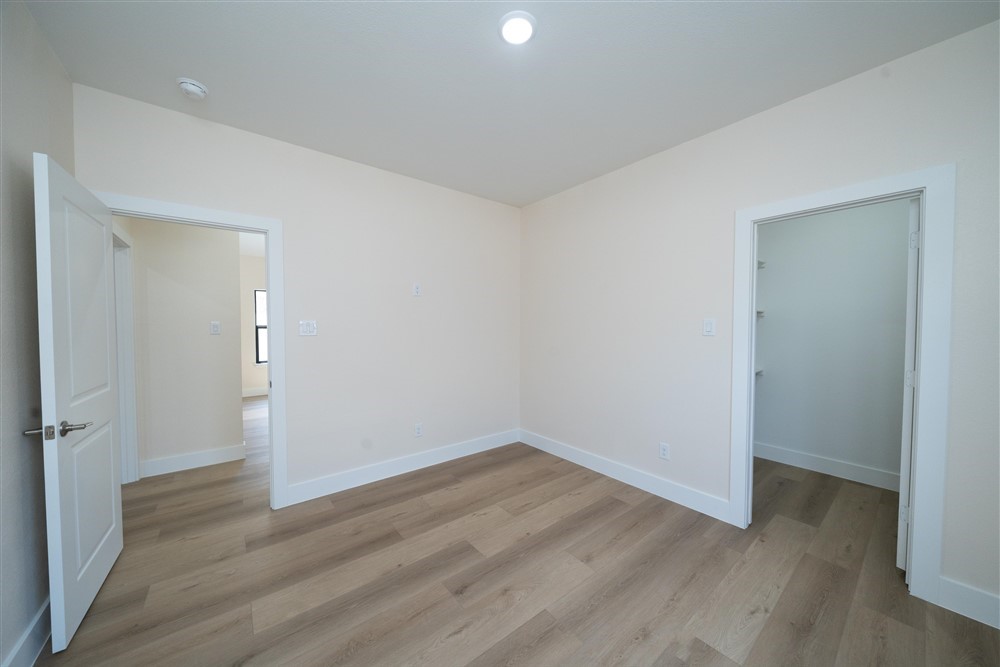 643 Rayenell Avenue Dallas TX 75217