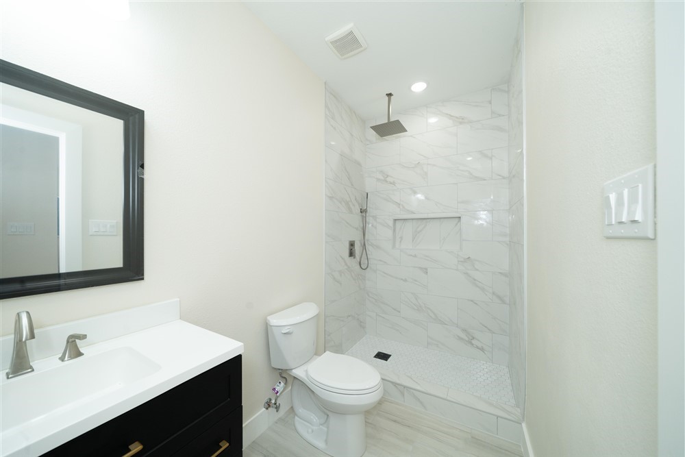 643 Rayenell Avenue Dallas TX 75217