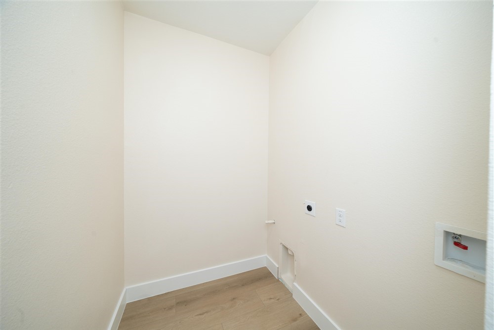 643 Rayenell Avenue Dallas TX 75217