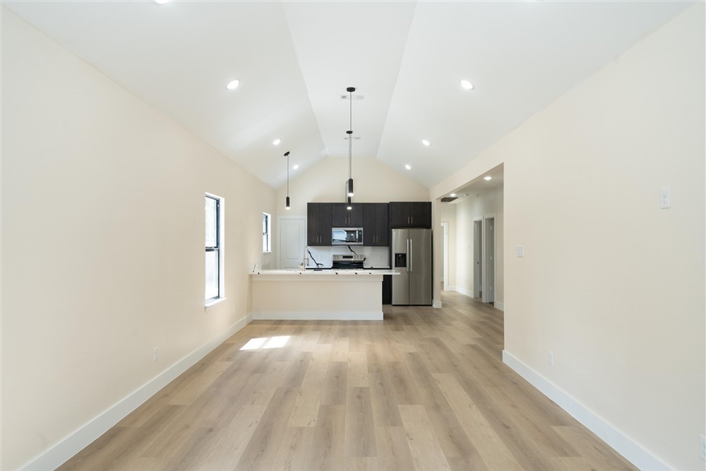 643 Rayenell Avenue Dallas TX 75217