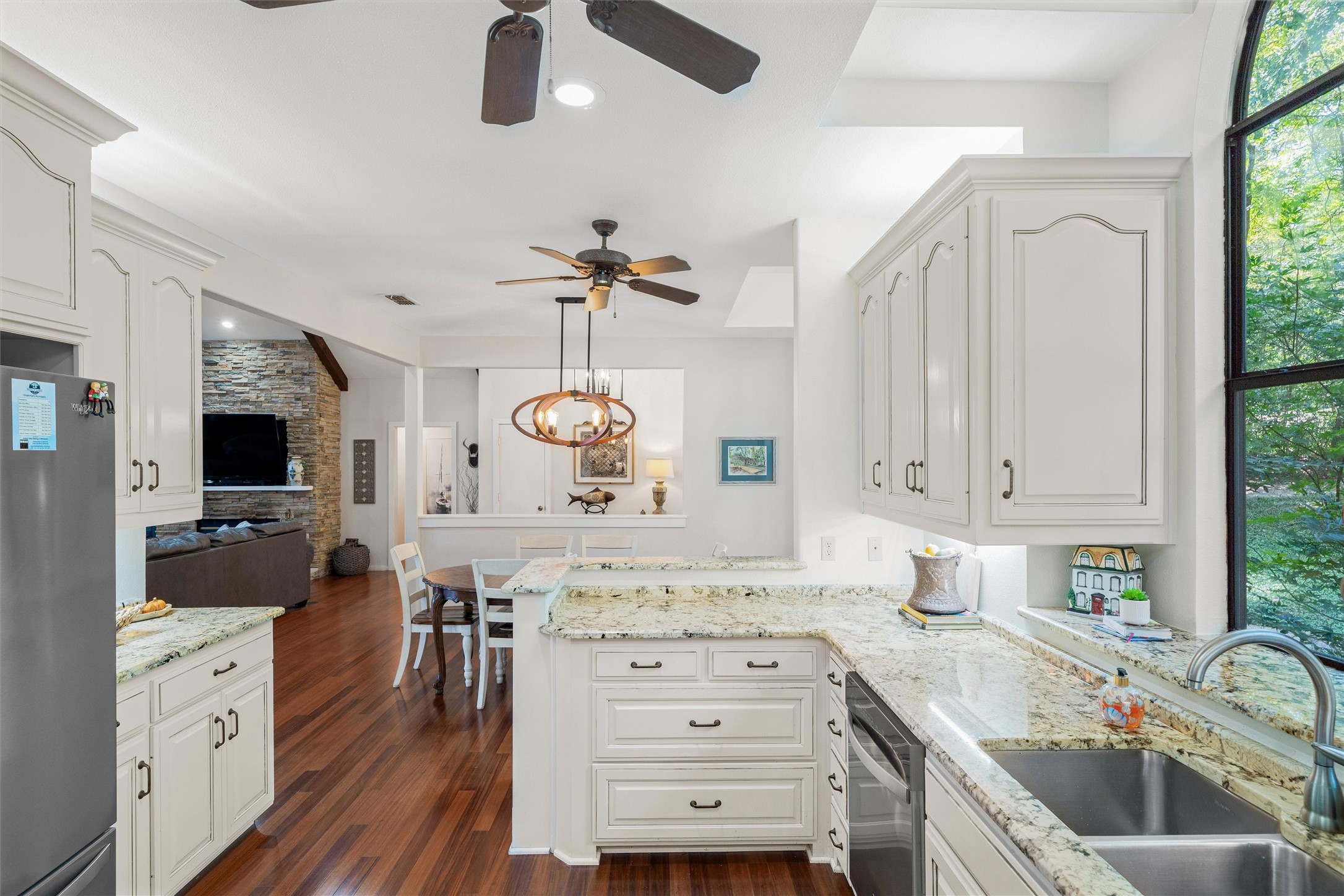 148 Pinewood Cove Holly Lake Ranch TX 75765