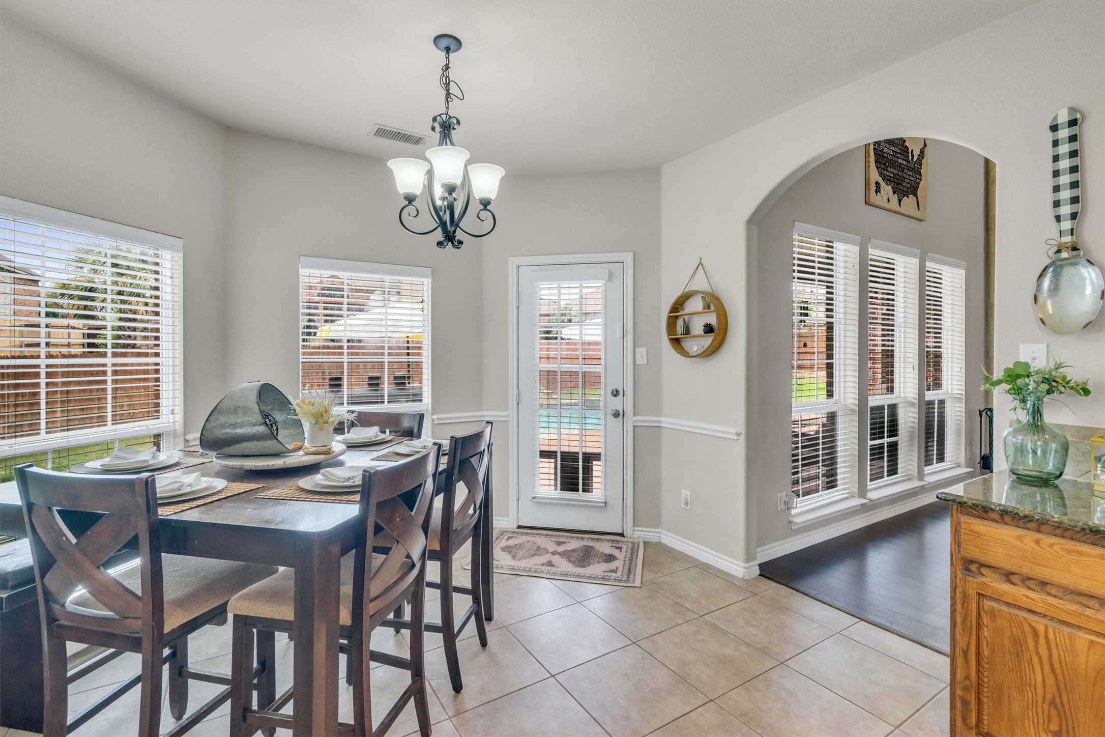 1232 Clearbrook Drive Kennedale TX 76060