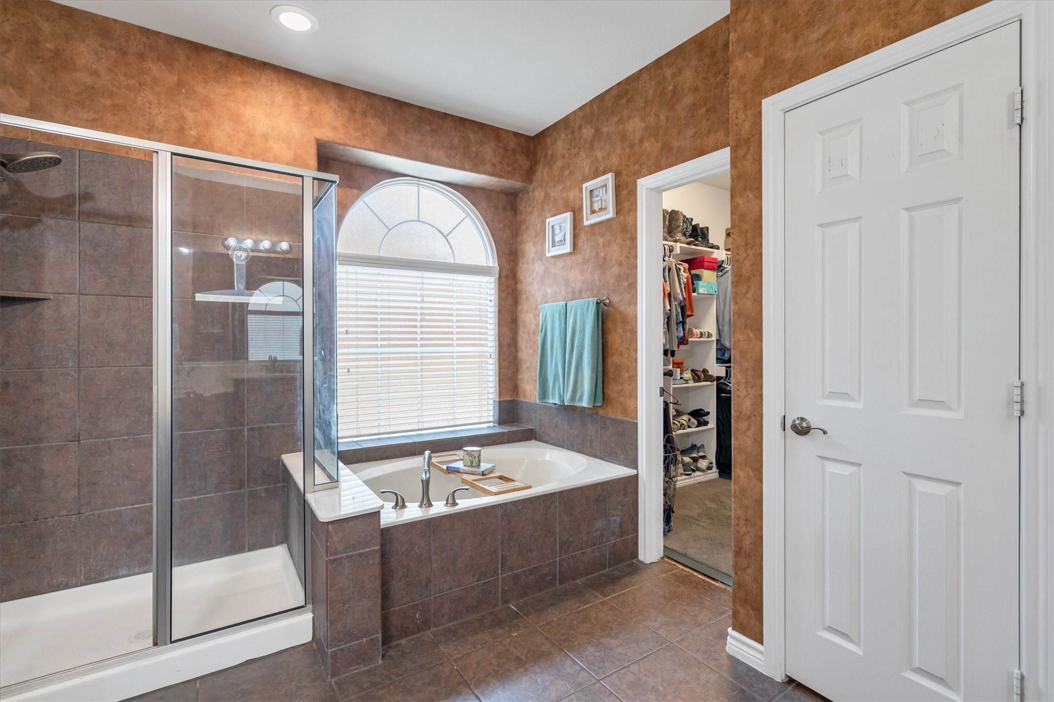 1232 Clearbrook Drive Kennedale TX 76060