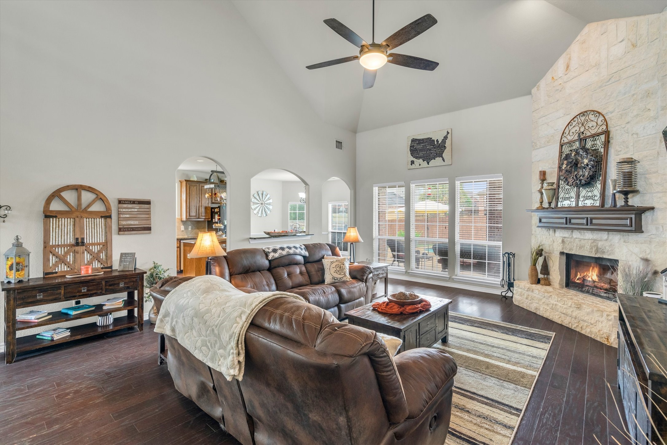 1232 Clearbrook Drive Kennedale TX 76060