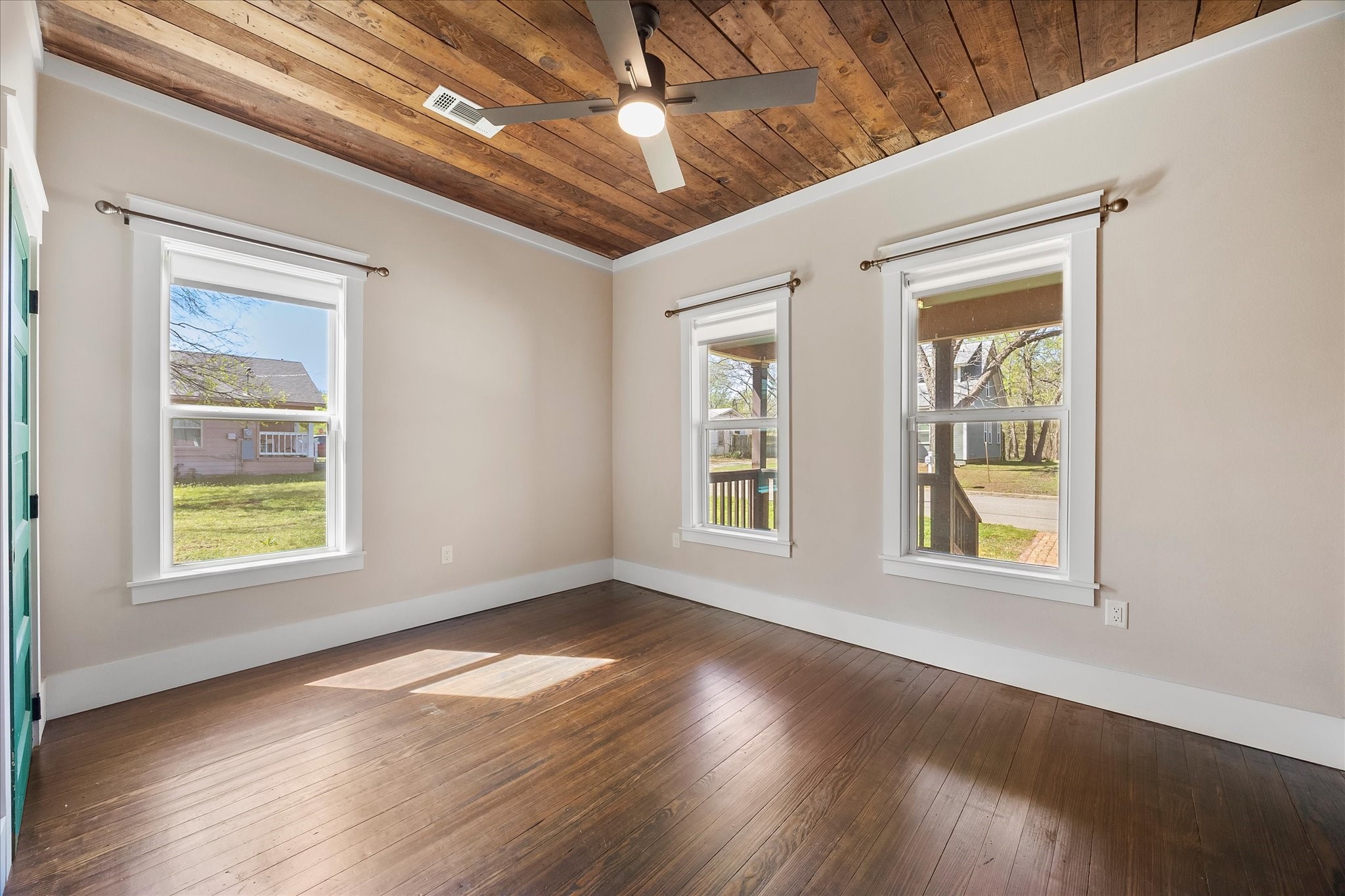 110 English Street Mount Vernon TX 75457