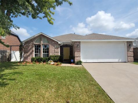 301 W Glen Meadow Drive Glenn Heights TX 75154