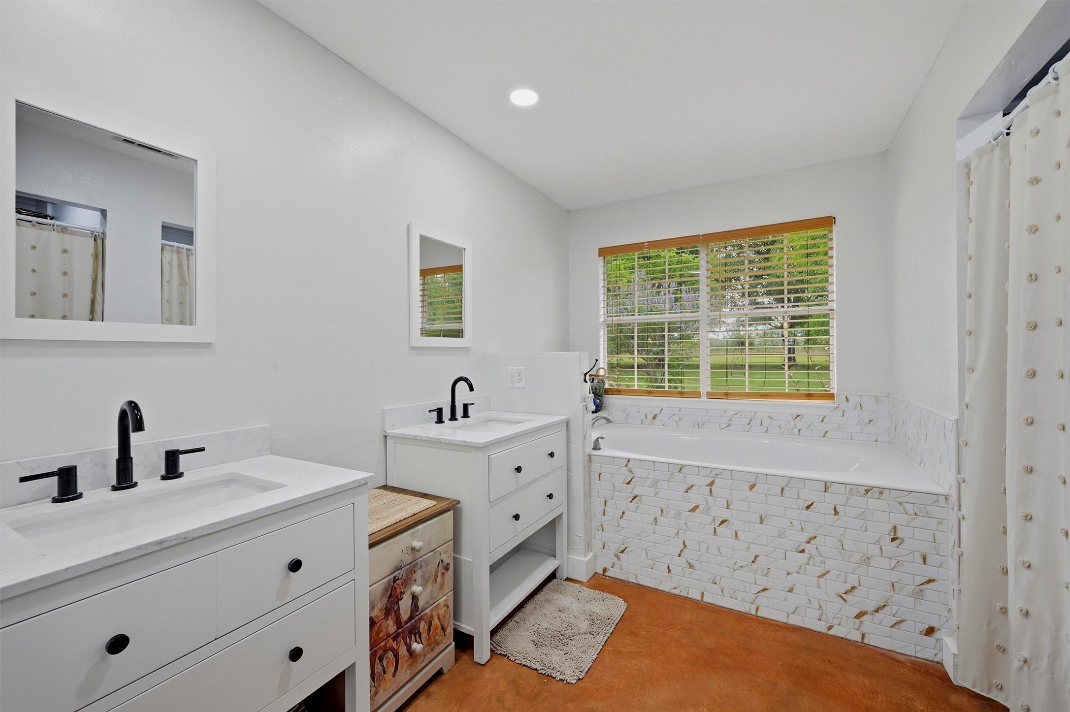 905 Crawford Road Sadler TX 76264