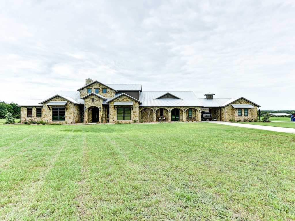 235 Valley Lane Weatherford TX 76085
