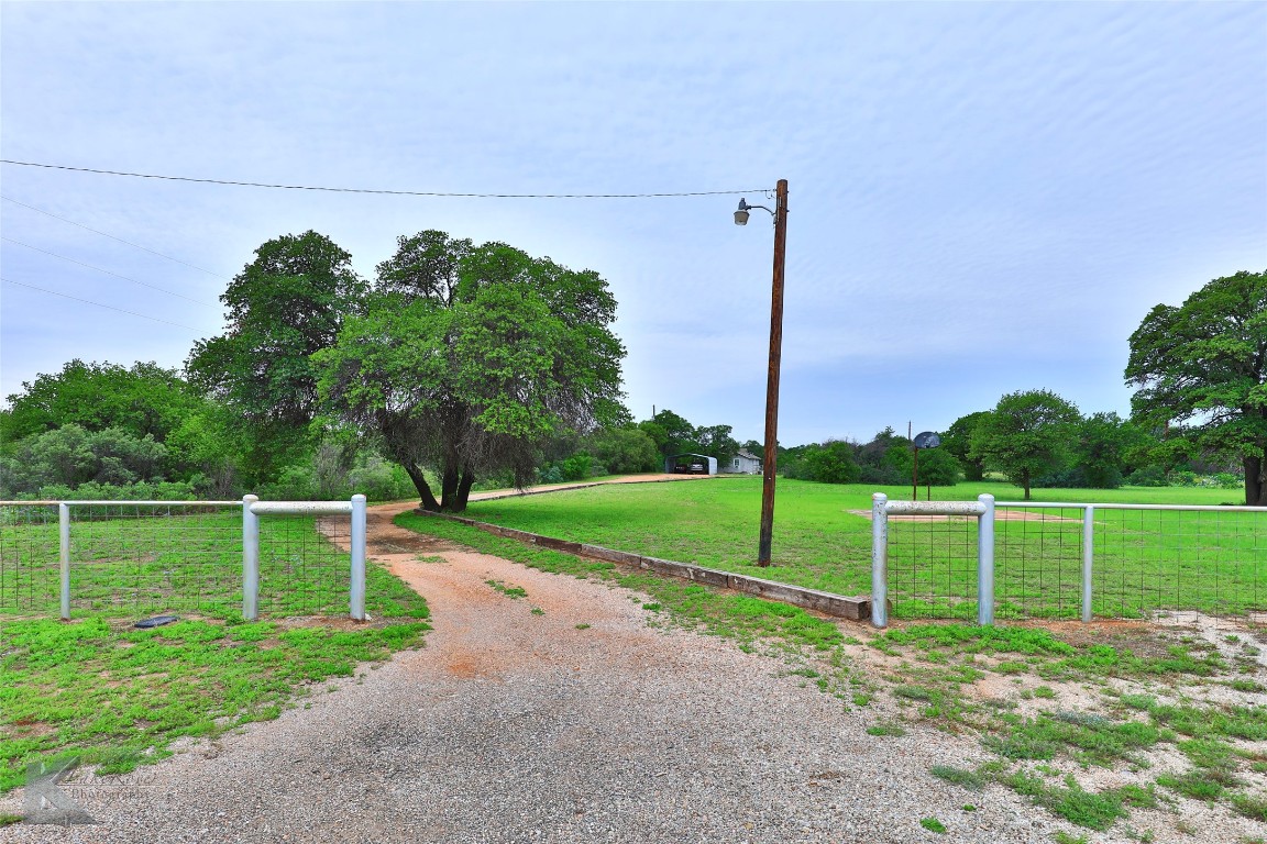 9047 Us Highway 277 S Hawley TX 79525