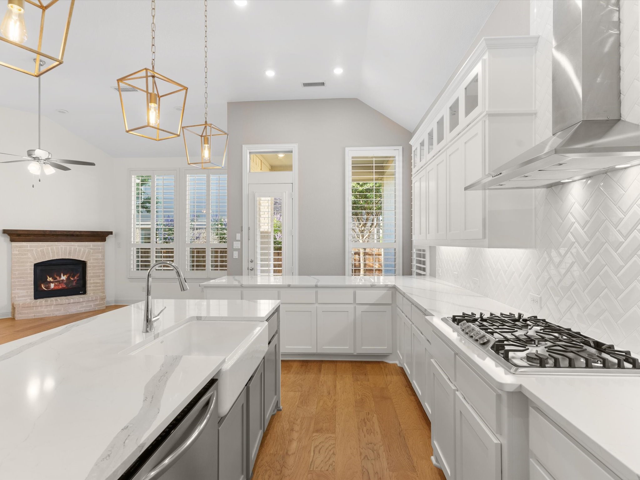 6113 Strada Cove Fort Worth TX 76123