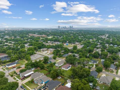 1404 E Baltimore Avenue Fort Worth TX 76104
