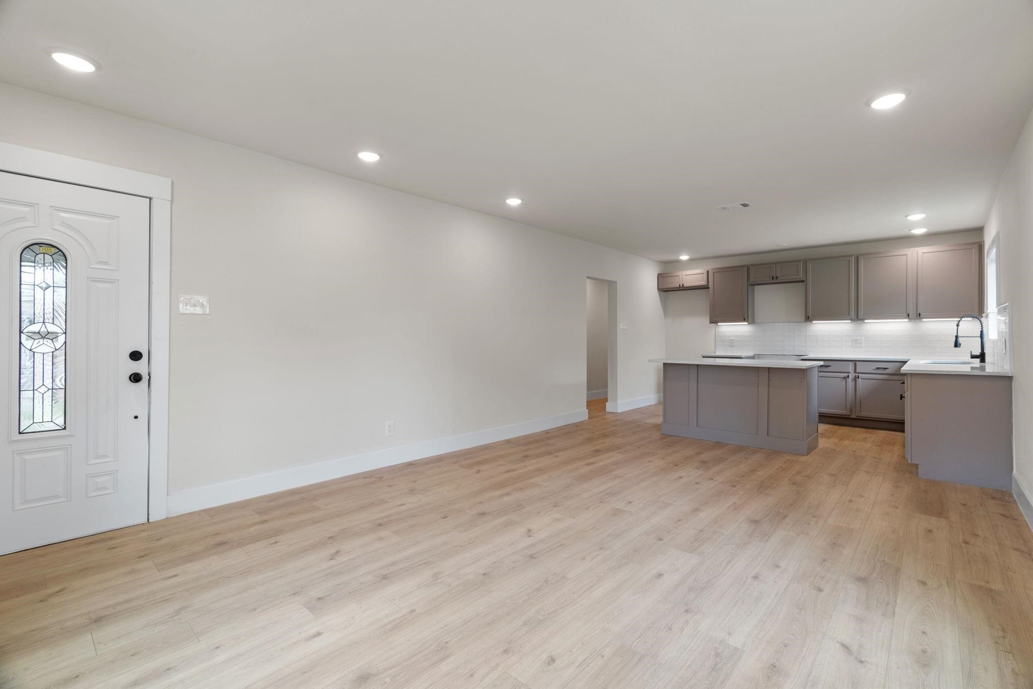 1404 E Baltimore Avenue Fort Worth TX 76104
