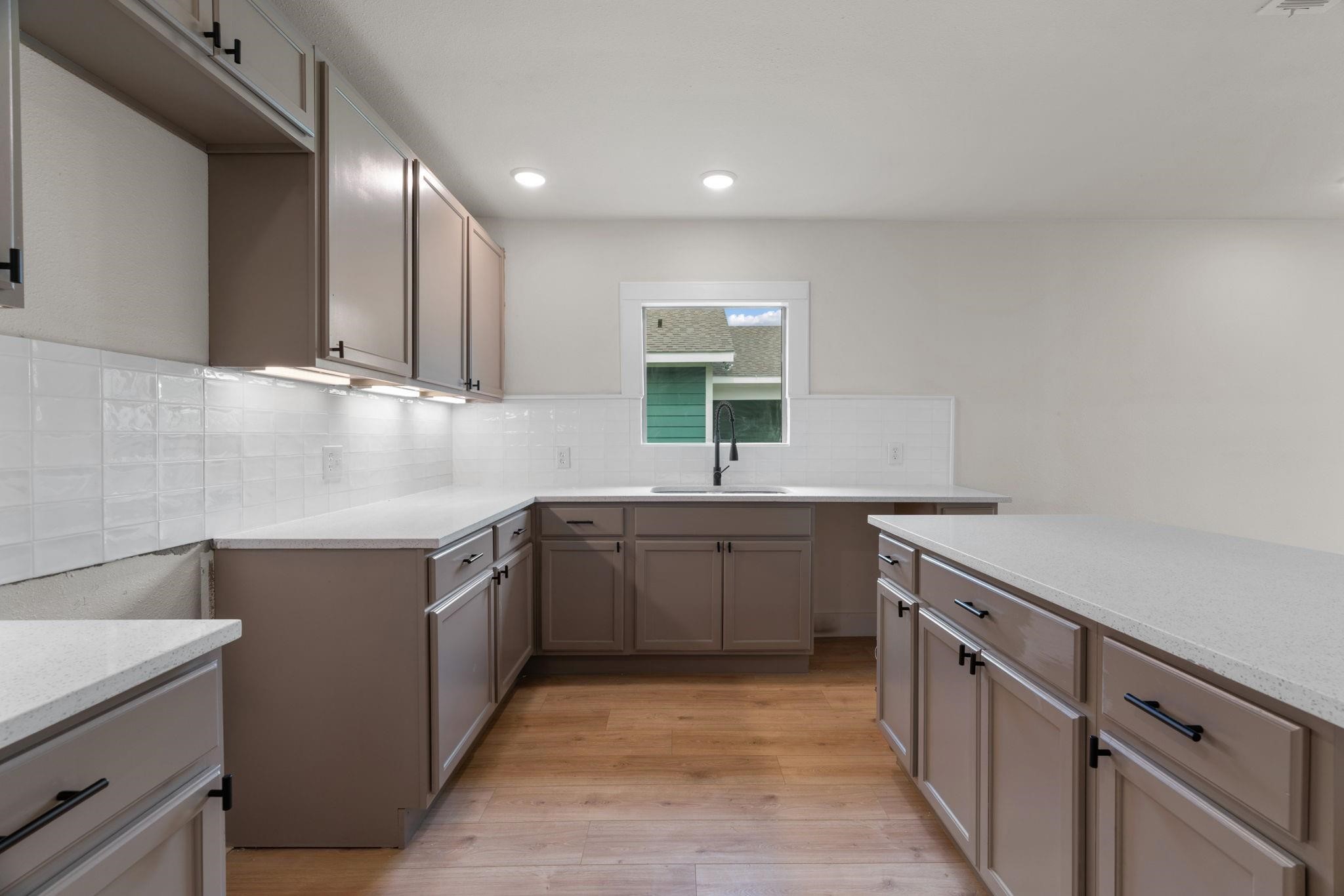 1404 E Baltimore Avenue Fort Worth TX 76104