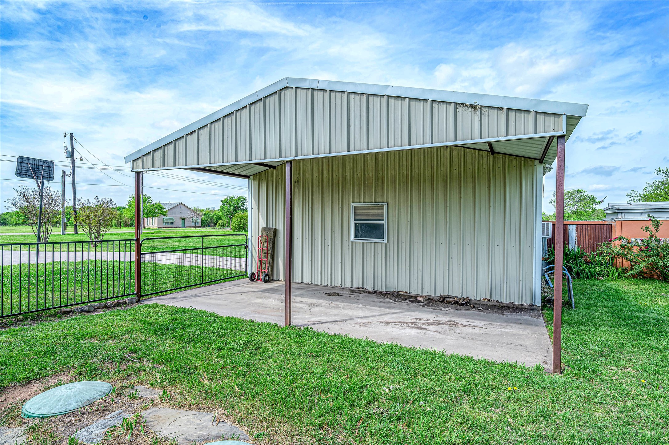 2472 Gibbons Road Sherman TX 75092