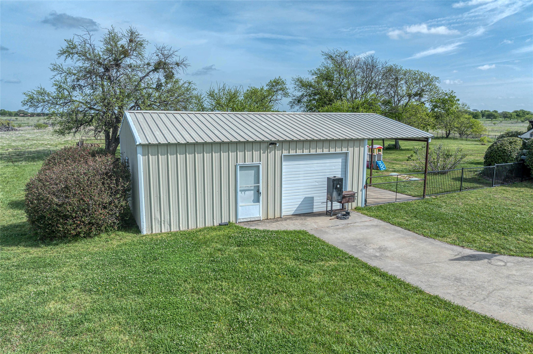 2472 Gibbons Road Sherman TX 75092