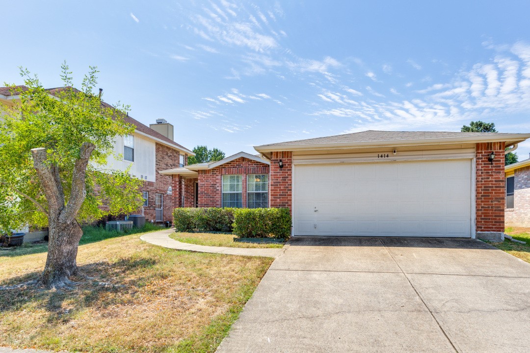 1414 Eastview Drive Garland TX 75040