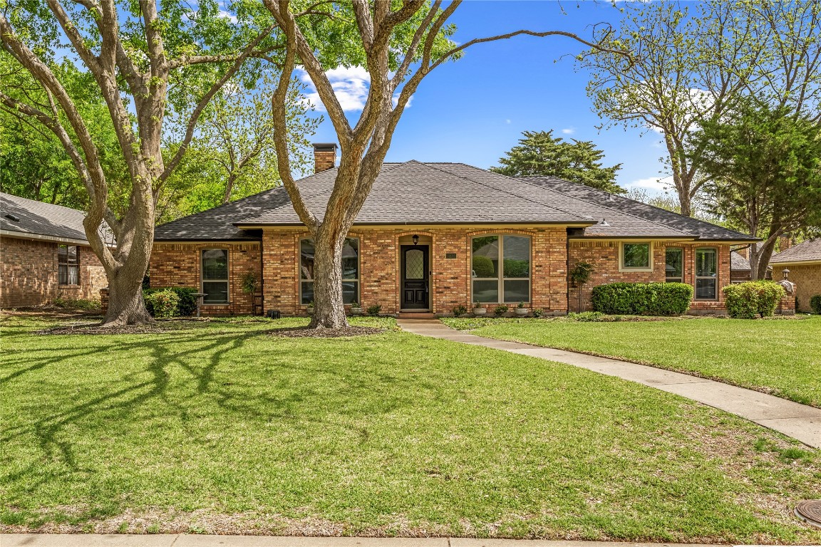 1811 Green Tree Lane Duncanville TX 75137