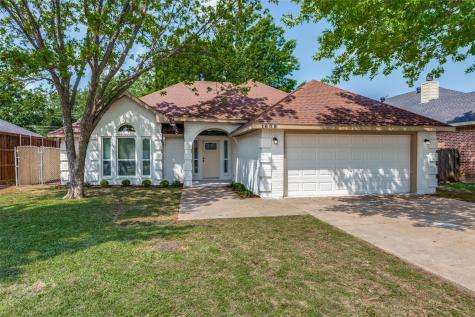 1609 Avenue B Grand Prairie TX 75051