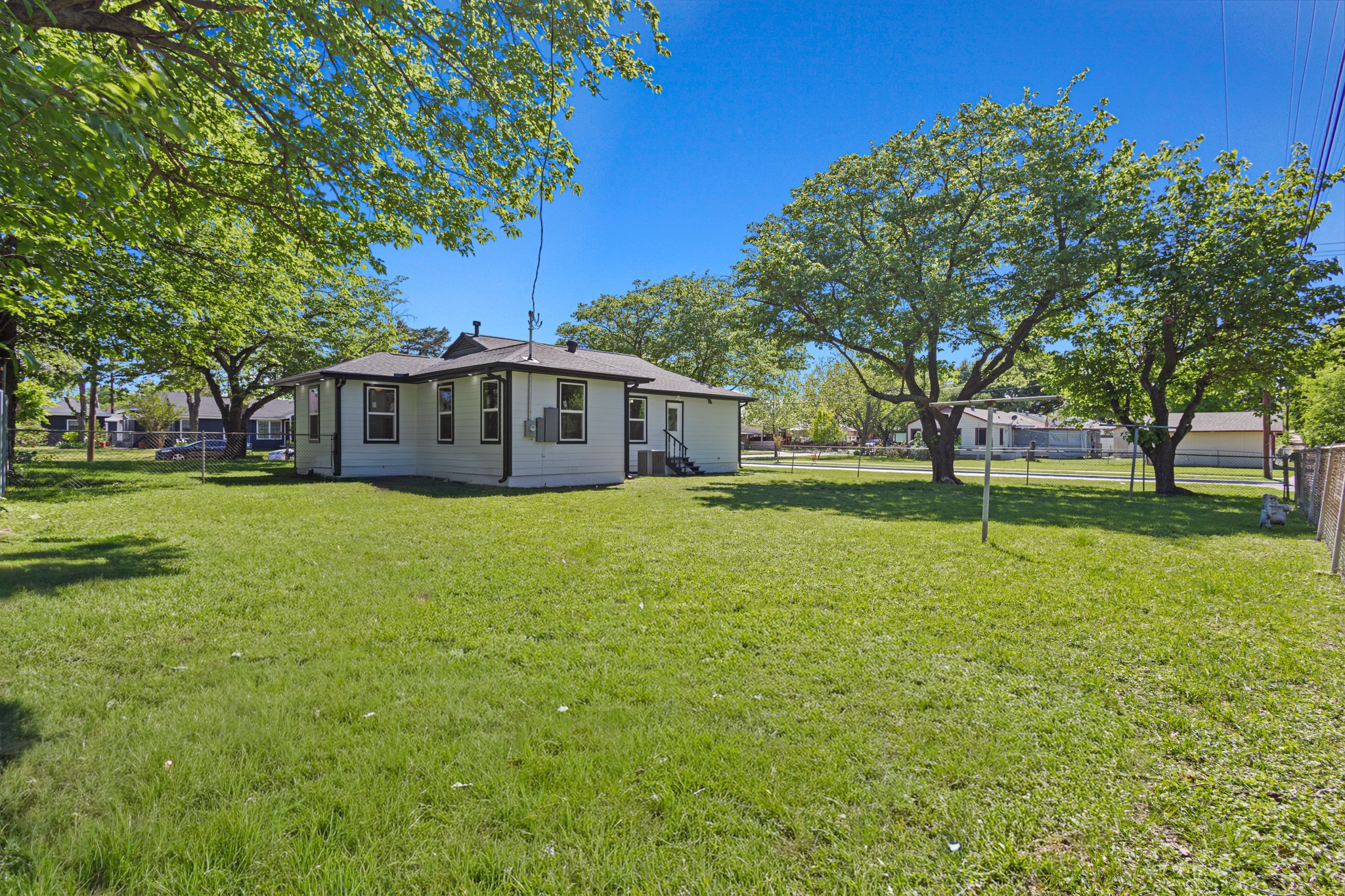 3435 Poinsettia Drive Dallas TX 75211