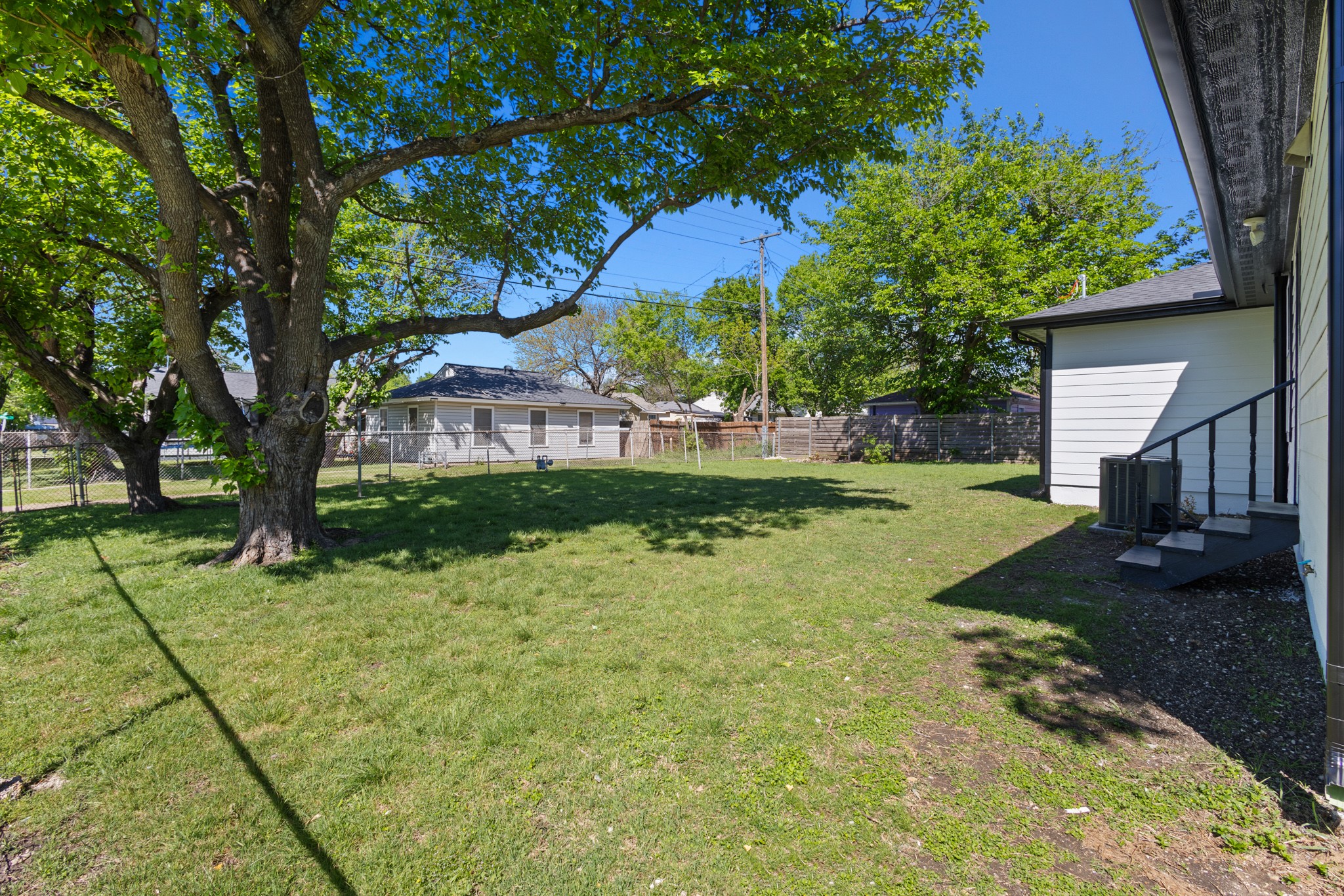 3435 Poinsettia Drive Dallas TX 75211