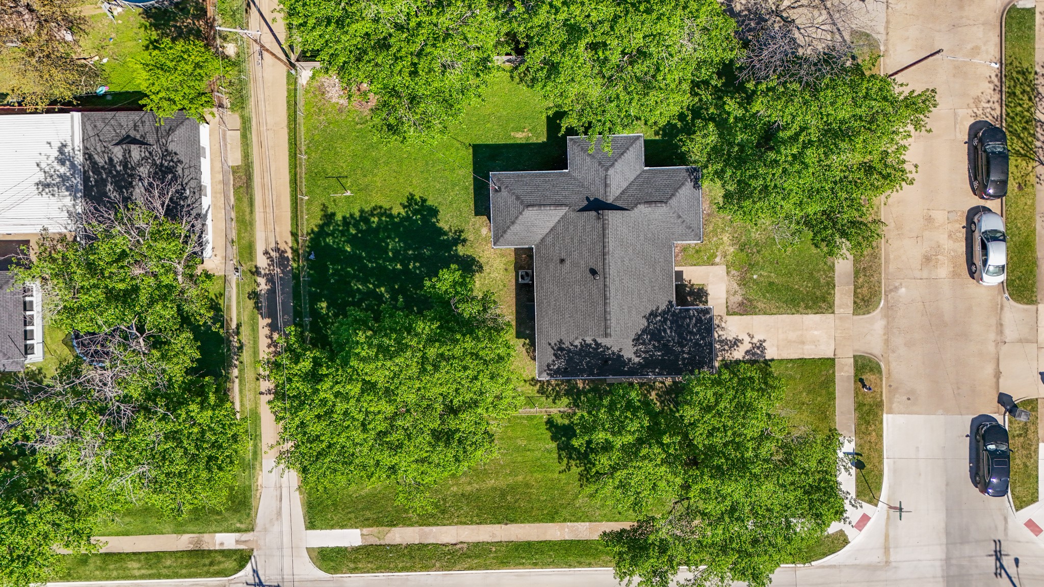 3435 Poinsettia Drive Dallas TX 75211