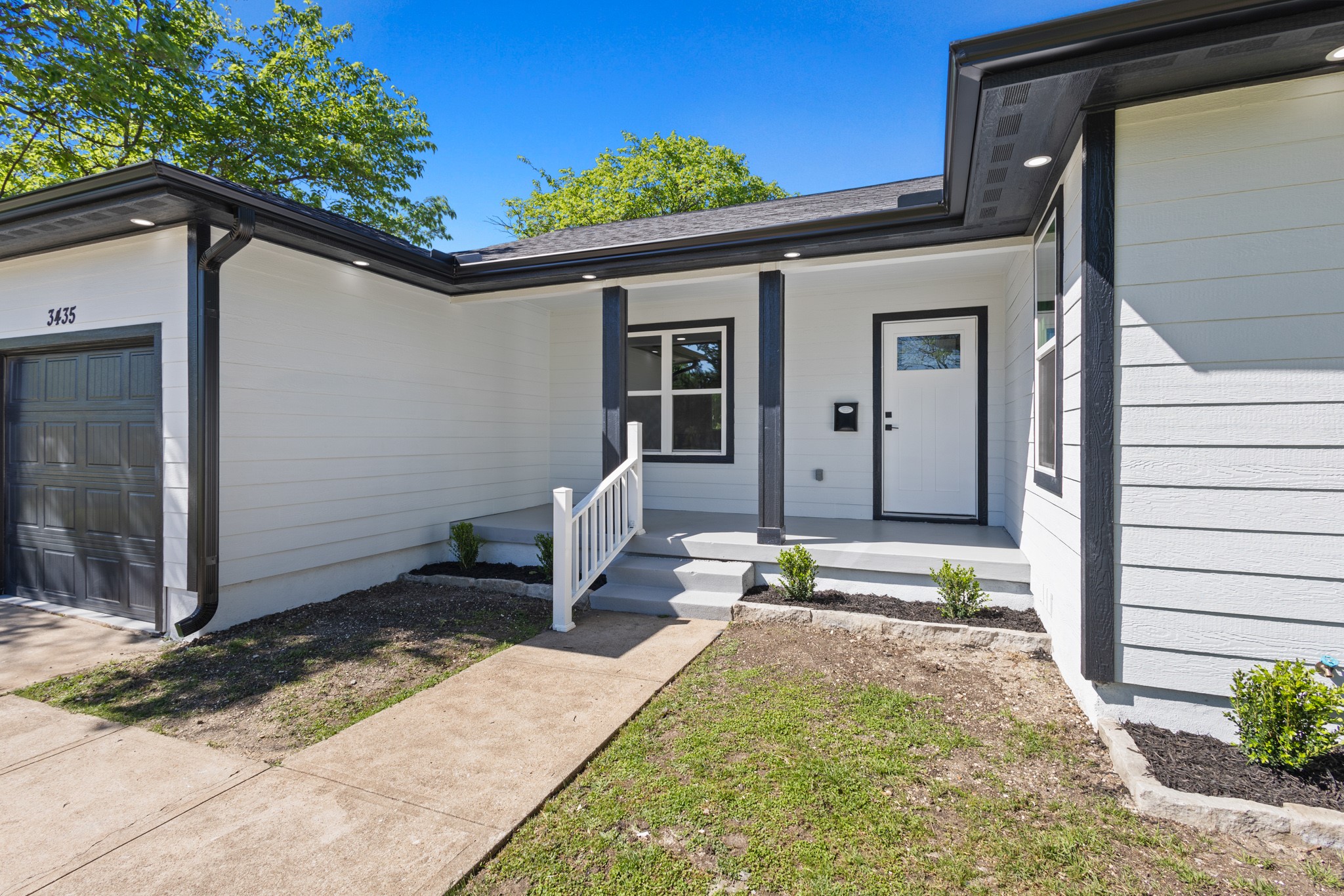 3435 Poinsettia Drive Dallas TX 75211