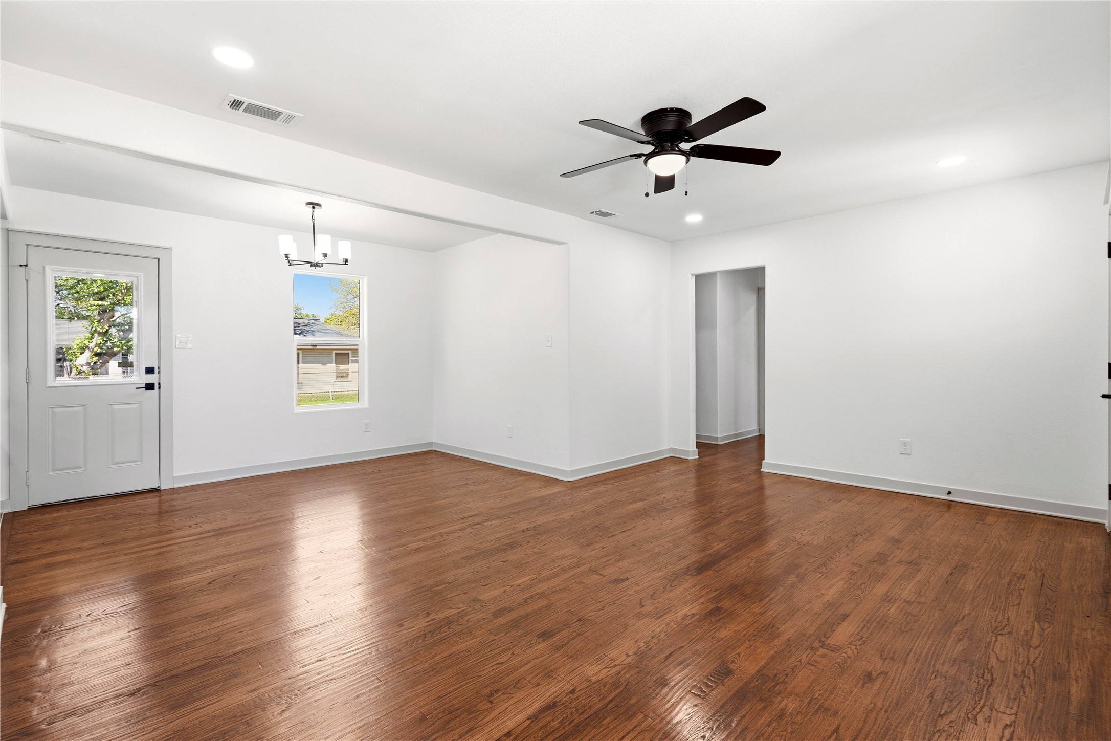 3435 Poinsettia Drive Dallas TX 75211