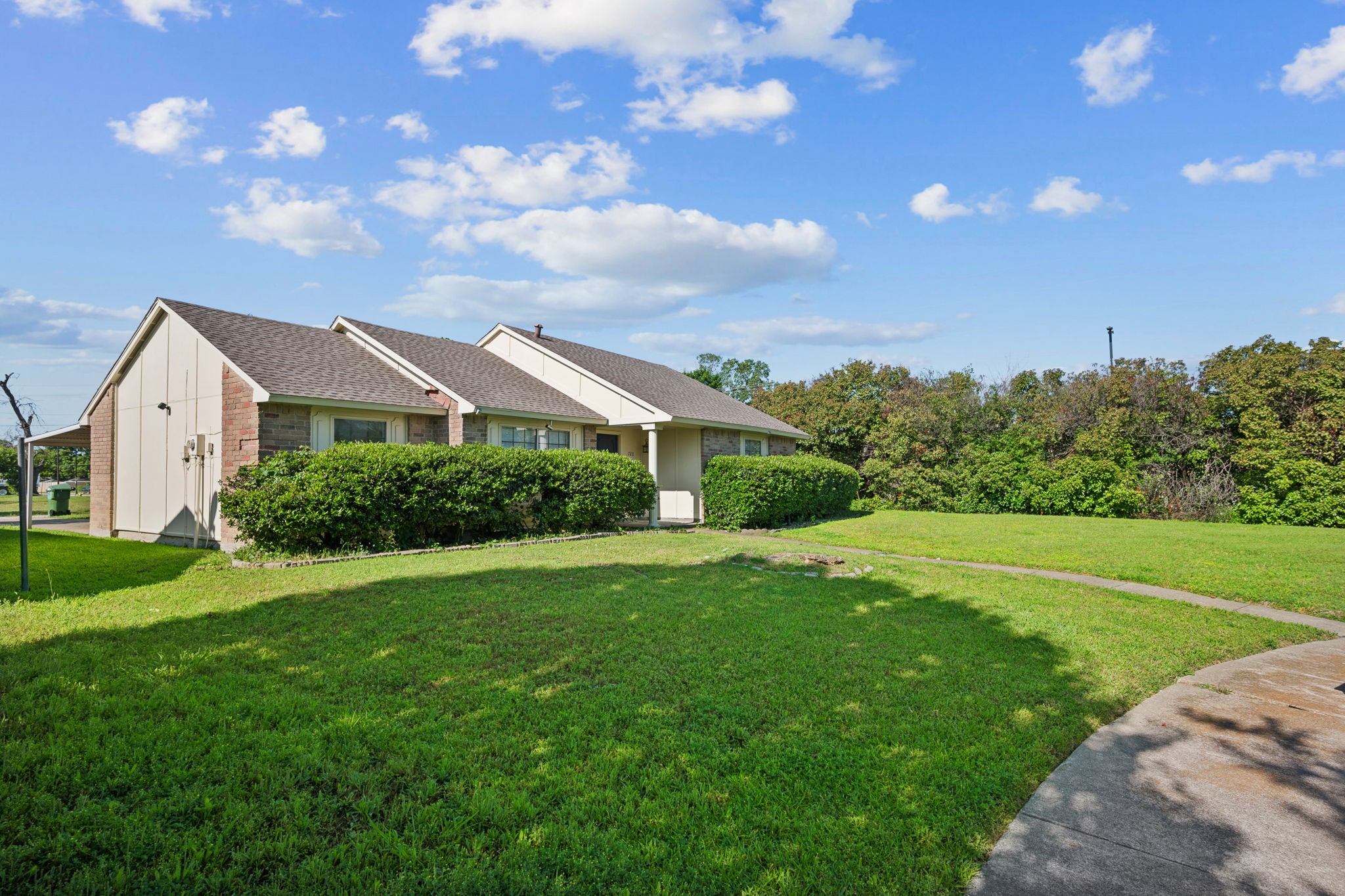 720 Lena Court Garland TX 75040